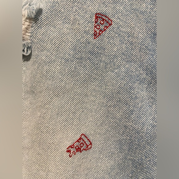 NWT Tinseltown Size 5 Pizza Embroidered Distressed Curvy Hi Rise Skinny Jeans - Picture 2 of 15